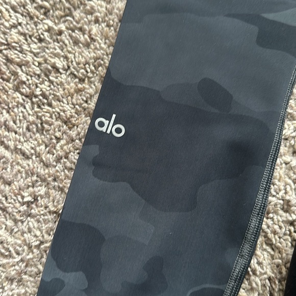 Alo camo leggings - Picture 3 of 4